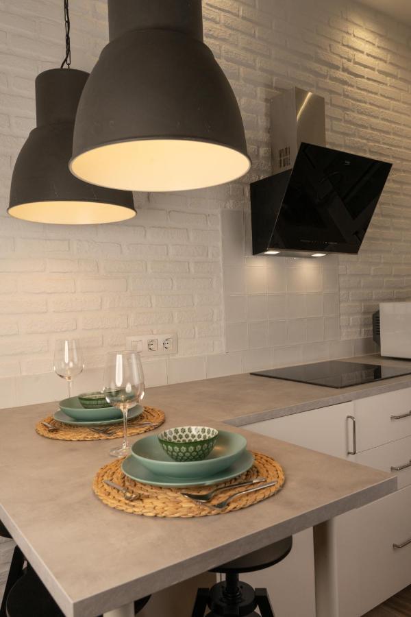 Apartsuite B&R Triana Arellano Séville Extérieur photo