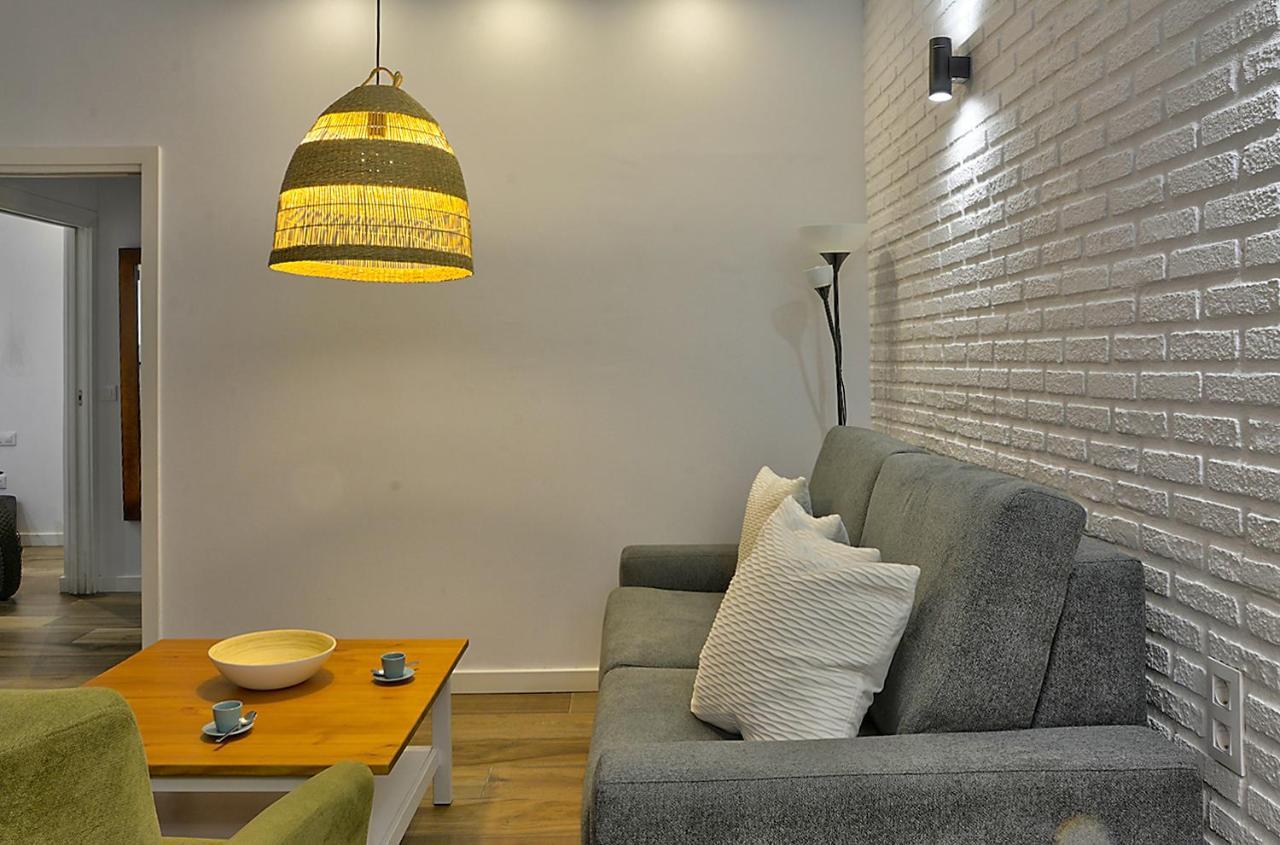Apartsuite B&R Triana Arellano Séville Extérieur photo