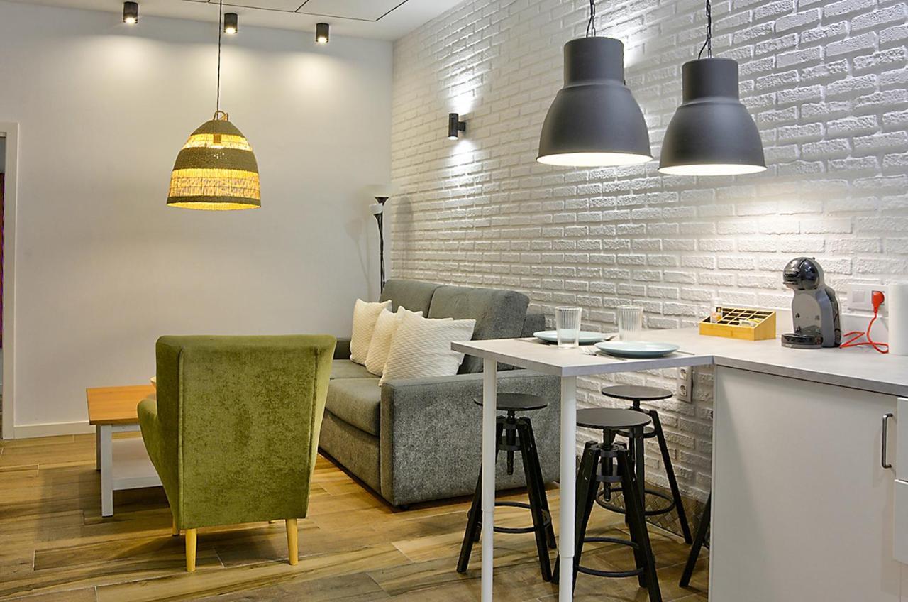 Apartsuite B&R Triana Arellano Séville Extérieur photo