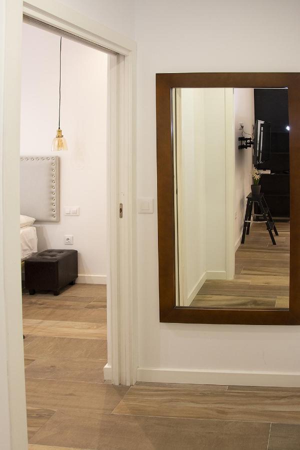 Apartsuite B&R Triana Arellano Séville Extérieur photo