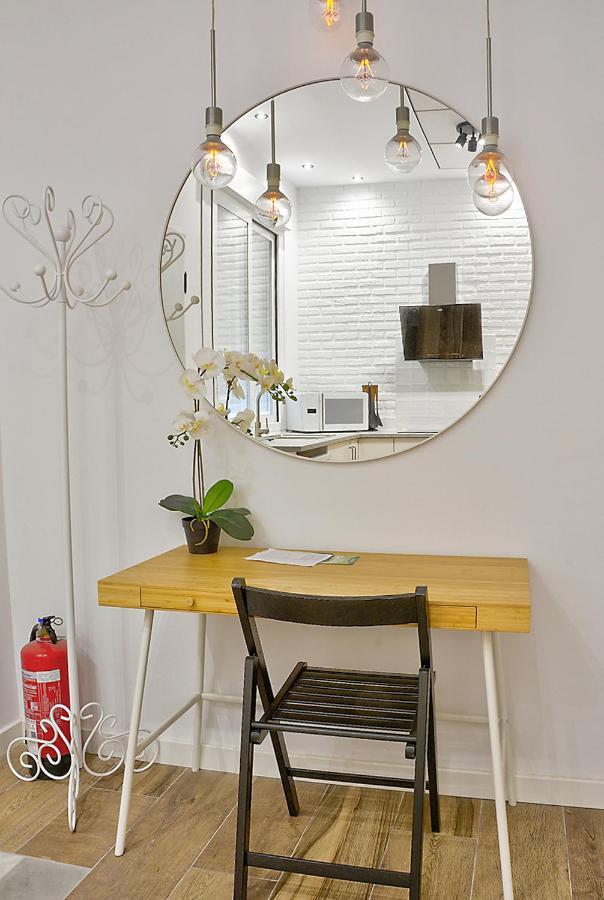 Apartsuite B&R Triana Arellano Séville Extérieur photo